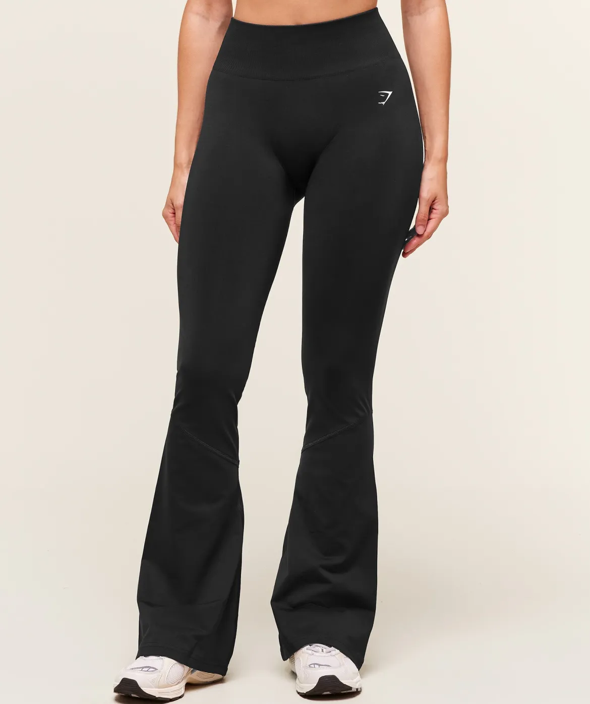 Everyday Seamless Flared Leggings