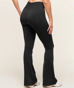 Everyday Seamless Flared Leggings