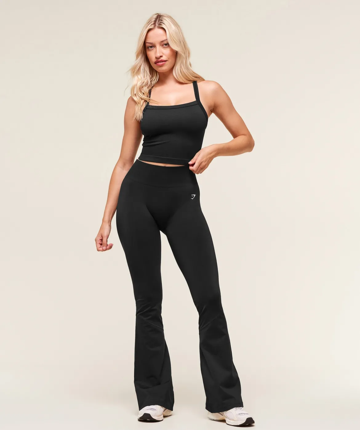 Everyday Seamless Flared Leggings