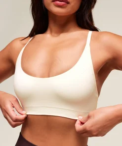 Everyday Seamless Racerback Sports Bra