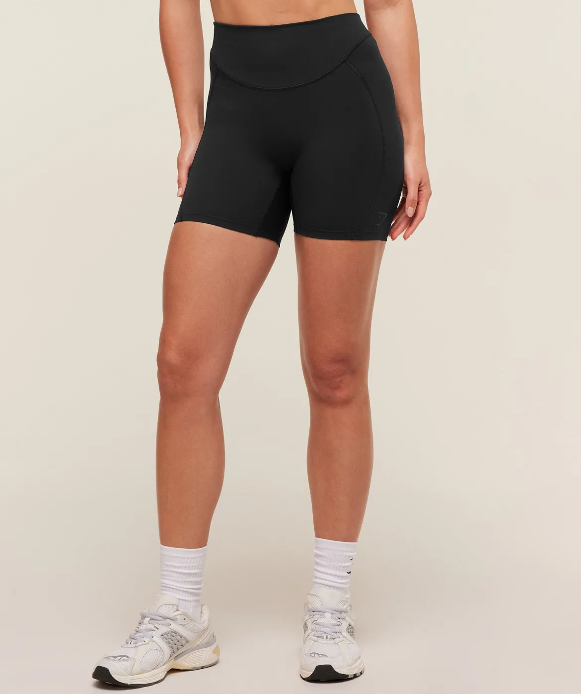 Lifting Dipped Waistband Shorts