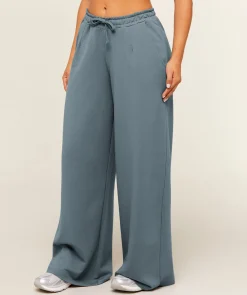 Lightweight Wide Leg Pant Short