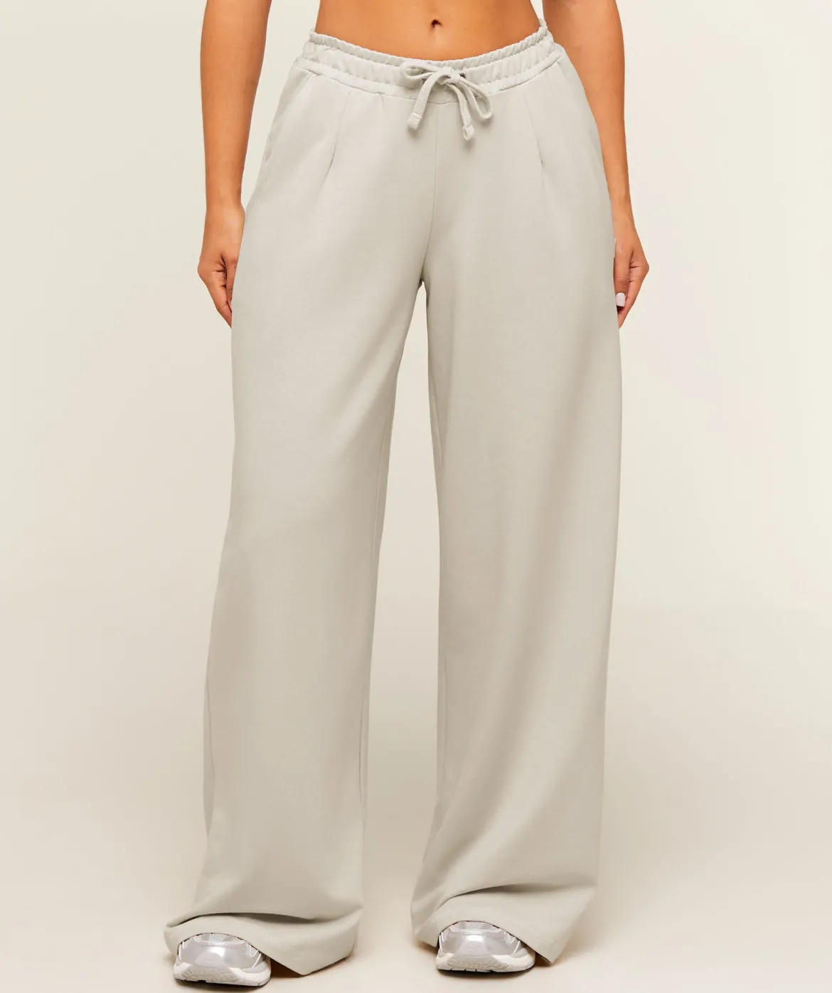 Lightweight Wide Leg Pant Short