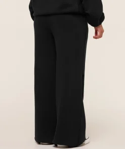 Pump Cover Structured Fleece Pant